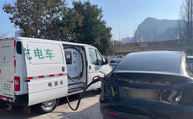 西乡汽车搭电