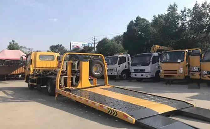 西乡汽车中途维修案例